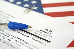 Illinois Employers: Navigating New E-Verify and I-9 Compliance Requirements